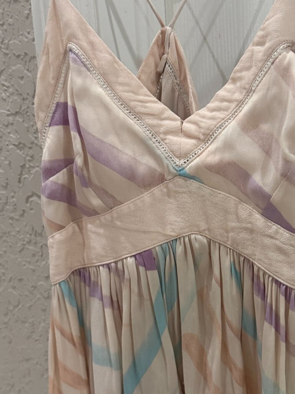 women's sleeveless printed blouse beige/purple